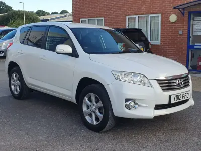 Used Toyota RAV4 150 HP (110 kW) 2012 White SUV