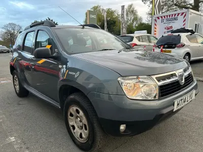 Begagnad Dacia Duster Ambiance 110 HK (80 kW) 2014 Grå SUV