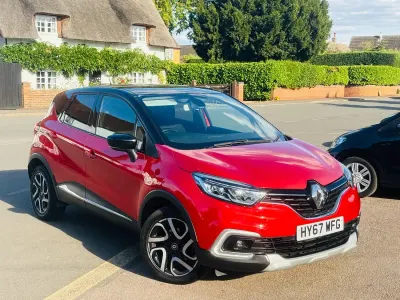 Used Renault Captur Dynamique 90 HP (66 kW) 2017 Red SUV