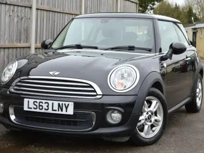 Usado Mini ONE Hatch 2013 Negro Utilitario