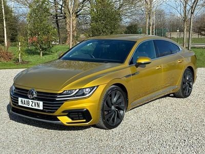 Begagnad VW Arteon R-line 190 HK (139 kW) 2018 Gul Halvkombi