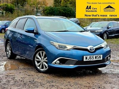 Blue Used 2015 Toyota Auris Hybrid Estate | £11,488 (Fair price)