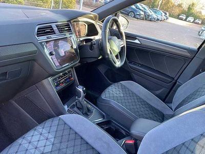 Used VW Tiguan R-line 150 HP (110 kW) 2023 Black SUV