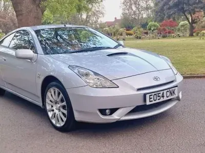 Usado Toyota Celica 182 CV (133 kW) 2004 Plateado Coupe