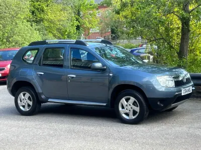 Begagnad Dacia Duster Lauréate 110 HK (80 kW) 2014 Grå SUV