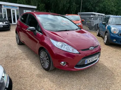 Used Ford Fiesta Titanium 96 HP (70 kW) 2009 Red Hatchback