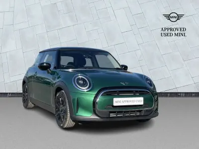 Używany Mini Cooper Classic 134 KM (98 kW) 2023 Zielony Hatchback