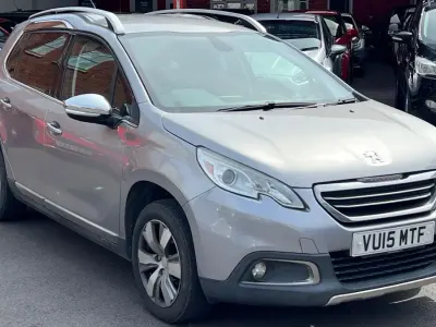 Begagnad Peugeot 2008 Allure 92 HK (67 kW) 2015 Grå SUV