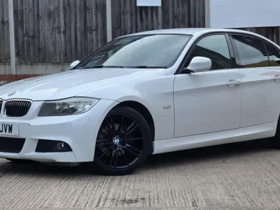 Used BMW 318 Sport Line 2011 White Sedan