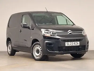 Used Citroën Berlingo 100 HP (73 kW) 2023 Black MPV