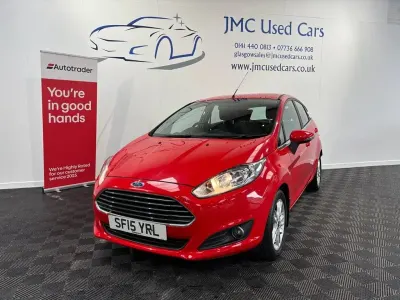 Used Ford Fiesta Zetec 100 HP (73 kW) 2015 Red Hatchback