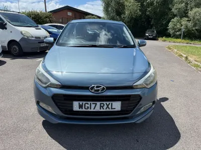 Used Hyundai i20 Edition 100 HP (73 kW) 2017 Blue Hatchback