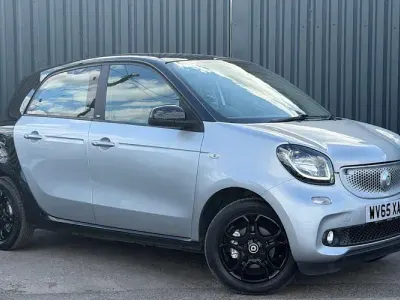 Used Smart ForFour Premium 71 HP (52 kW) 2015 Silver Hatchback