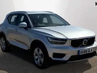 Used Volvo XC40 Momentum 150 HP (110 kW) 2018 Silver SUV