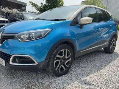 Used Renault Captur Dynamique 90 HP (66 kW) 2014 Blue SUV