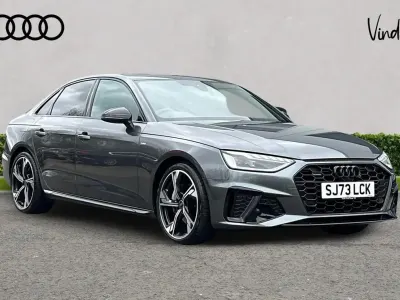 Używany Audi A4 Black Edition 200 KM (147 kW) 2023 Szary Sedan/Limuzyna