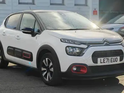 Used Citroën C3 PureTech 83 HP (61 kW) 2022 White Hatchback