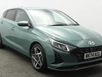 Used Hyundai i20 Ultimate 100 HP (73 kW) 2024 Green Hatchback