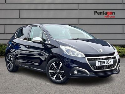 used Peugeot 208 Tech Edition1.2 Puretech Tech Edition Hatchback 5dr Petrol Eat Euro 6 (s/s) (110 Ps) - FD19OSK