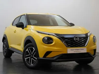 Used Nissan Juke N-Connecta 140 HP (102 kW) 2024 Yellow SUV
