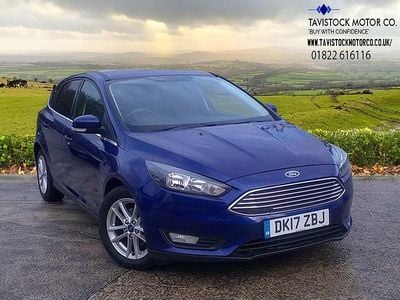 Used Ford Focus Zetec 95 HP (69 kW) 2017 Blue Hatchback
