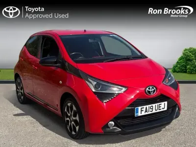 Used Toyota Aygo Trend 72 HP (52 kW) 2019 Red Hatchback