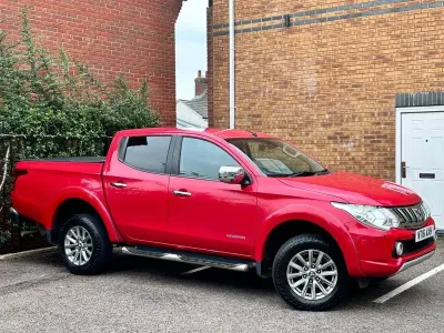 Używany Mitsubishi L200 Warrior 178 KM (130 kW) 2016 Czerwony Pickup