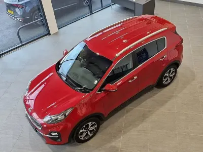 Używany Kia Sportage 130 KM (95 kW) 2022 Czerwony SUV