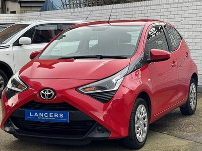 Used Toyota Aygo X-play 72 HP (52 kW) 2019 Red Hatchback