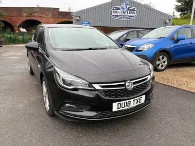 Used Vauxhall Astra Design Edition 125 HP (91 kW) 2018 Black Hatchback