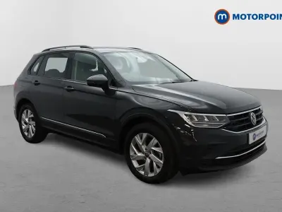 Begagnad VW Tiguan Life 150 HK (110 kW) 2022 Grå SUV