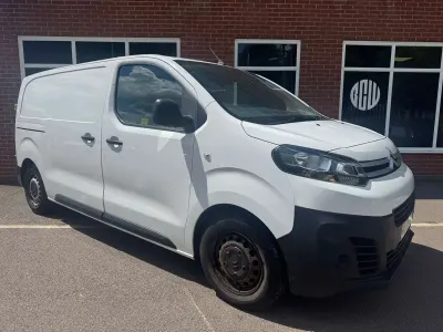 Used Citroën Dispatch 100 HP (73 kW) 2019 White MPV