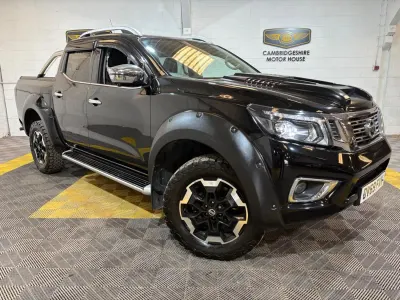 Używany Nissan Navara Tekna 190 KM (139 kW) 2019 Czarny Pickup