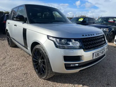 Używany Land Rover Range Rover Vogue 306 KM (225 kW) 2017 Srebrny SUV