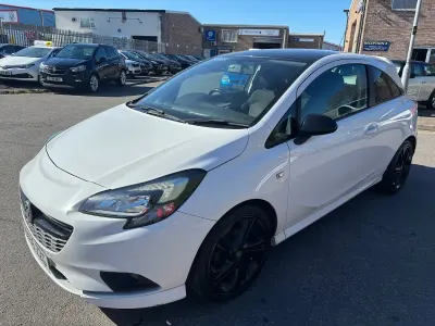 Used Vauxhall Corsa Edition 75 HP (55 kW) 2016 White Hatchback