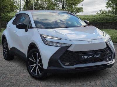 New Toyota C-HR Design 2025 White SUV