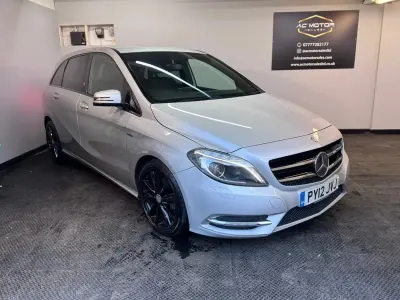 Begagnad Mercedes B180