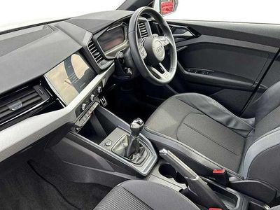 Used Audi A1 S-Line 94 HP (69 kW) 2023 White SUV