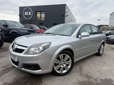 Używany Vauxhall Vectra Elite 184 KM (135 kW) 2007 Srebrny Hatchback