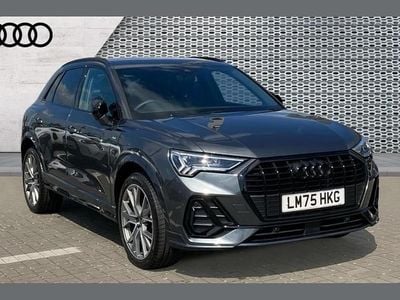 Begagnad Audi Q3 Black Edition 150 HK (110 kW) 2025 Grå SUV