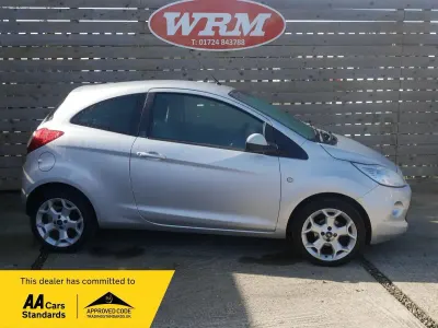 Używany Ford Ka Zetec 69 KM (50 kW) 2015 Srebrny Hatchback