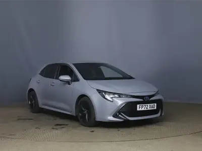 Usado Toyota Corolla Design 140 HP (102 kW) 2023 Cinzento Citadino