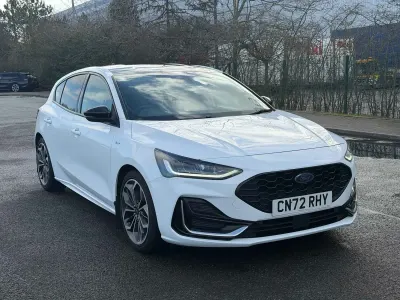 Used Ford Focus ST-Line 120 HP (88 kW) 2022 White Hatchback