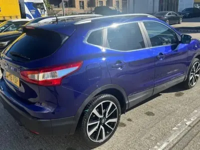 Używany Nissan Qashqai Tekna 115 KM (84 kW) 2016 Niebieski SUV