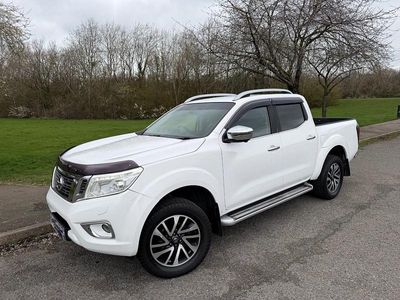Used Nissan Navara Tekna 190 HP (139 kW) 2018 White Pickup
