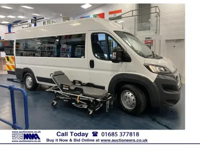 Used Peugeot Boxer 130 HP (95 kW) 2017 White Van