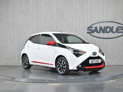 Used Toyota Aygo Trend 72 HP (52 kW) 2021 White Hatchback