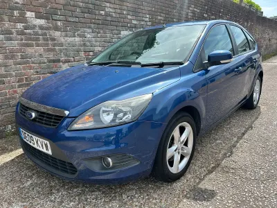 Used Ford Focus Zetec 2009 Blue Hatchback