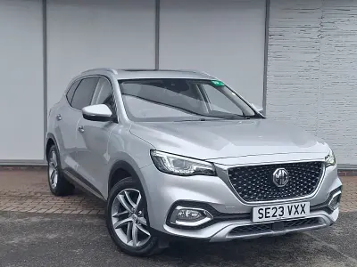 Używany MG HS Exclusive 162 KM (119 kW) 2023 Srebrny SUV