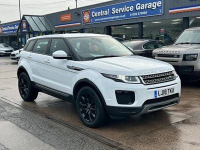 Used Land Rover Range Rover evoque SE 2018 White Estate